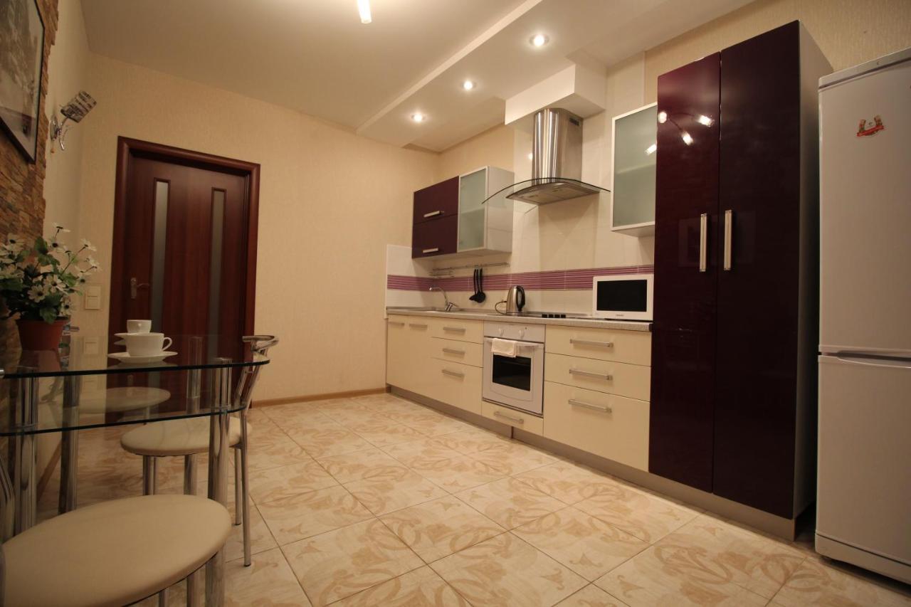 Panoramic View Lux Apartment On Metro Osokorky Kyiv Exterior photo