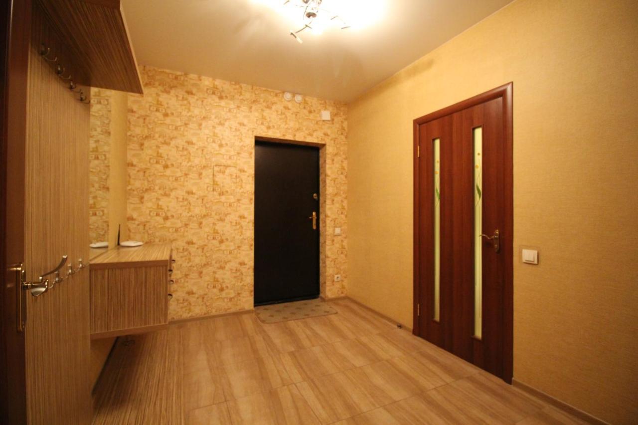 Panoramic View Lux Apartment On Metro Osokorky Kyiv Exterior photo