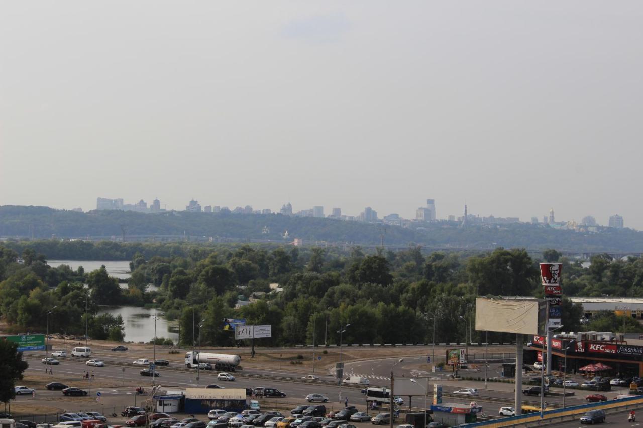 Panoramic View Lux Apartment On Metro Osokorky Kyiv Exterior photo