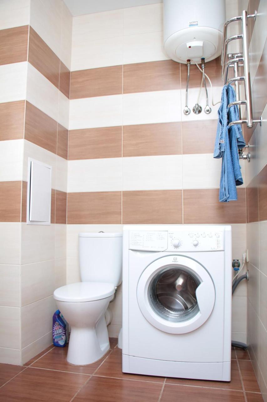 Panoramic View Lux Apartment On Metro Osokorky Kyiv Exterior photo