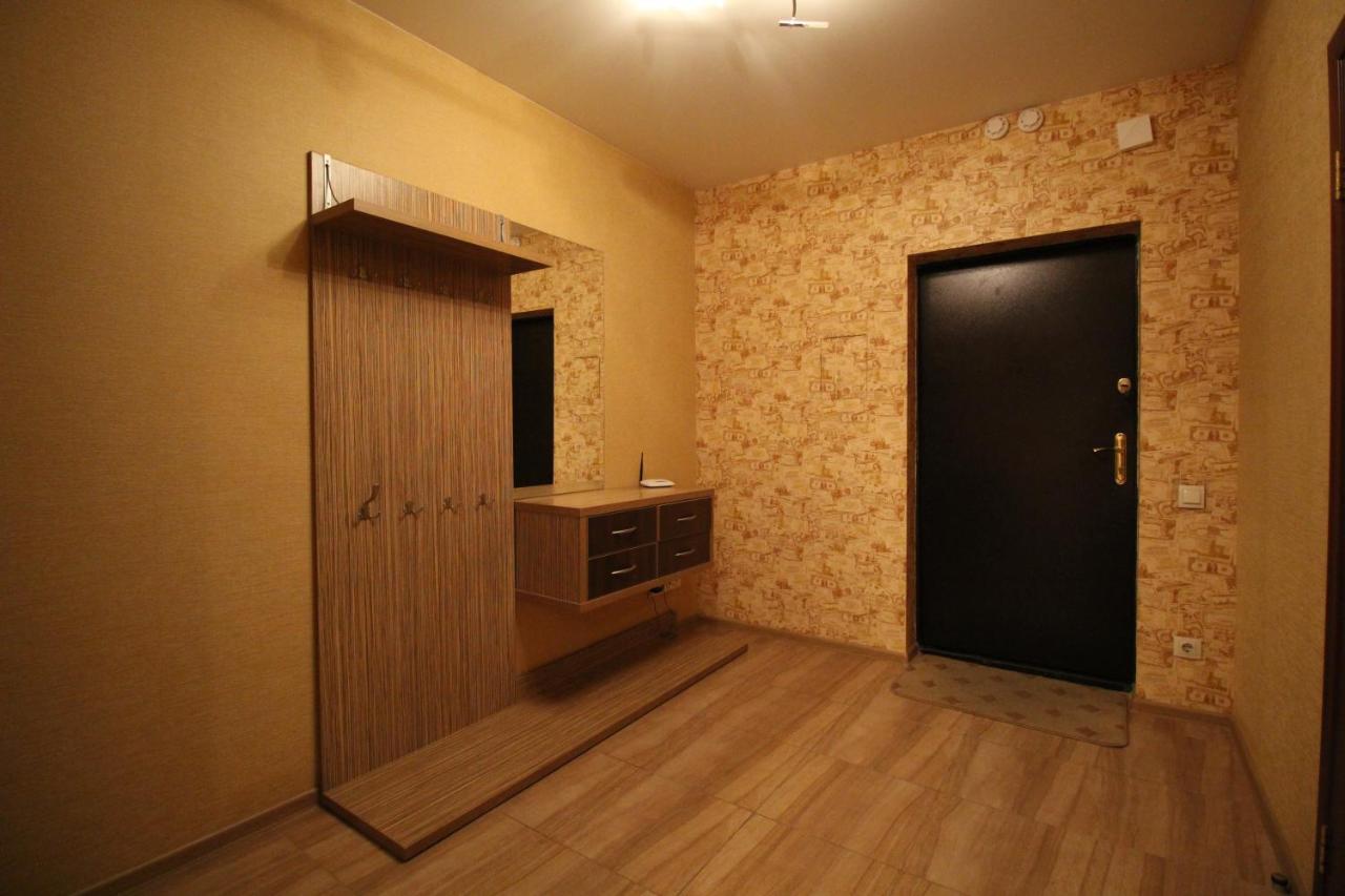 Panoramic View Lux Apartment On Metro Osokorky Kyiv Exterior photo